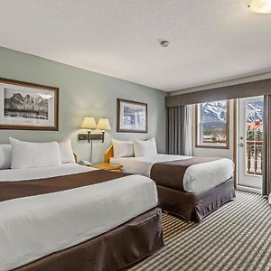 Deluxe Queen Room Two Queen Beds